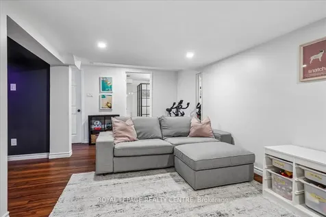 3332 Chokecherry Crescent Mississauga ON L5L 1A9