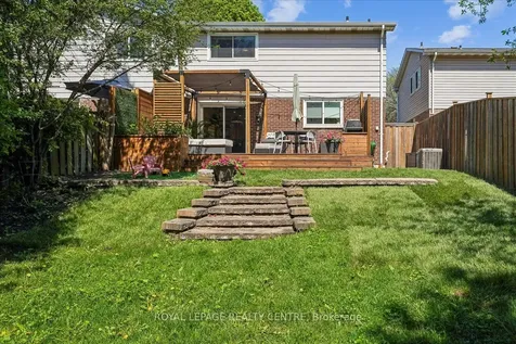 3332 Chokecherry Crescent Mississauga ON L5L 1A9