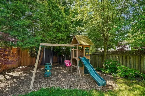 3332 Chokecherry Crescent Mississauga ON L5L 1A9