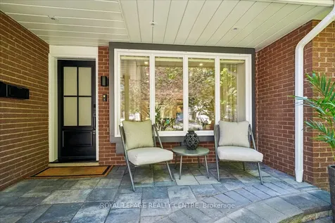 3332 Chokecherry Crescent Mississauga ON L5L 1A9