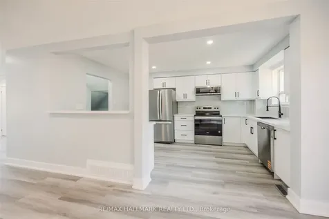 2126 Pashak Court Mississauga ON L5A 1H7