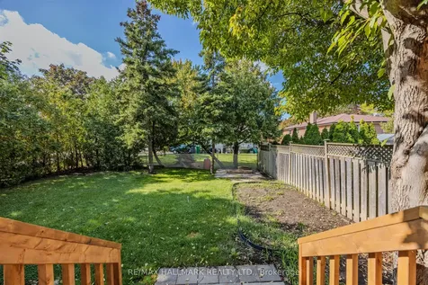 2126 Pashak Court Mississauga ON L5A 1H7