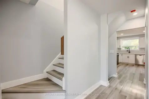 2126 Pashak Court Mississauga ON L5A 1H7