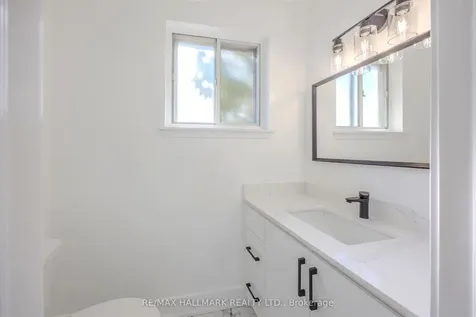2126 Pashak Court Mississauga ON L5A 1H7