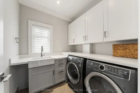 1343 Milton Avenue Mississauga ON L5G 3C5