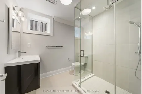 1343 Milton Avenue Mississauga ON L5G 3C5