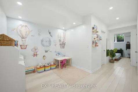 110 Caledonia Park Road Toronto ON M6H 0B2