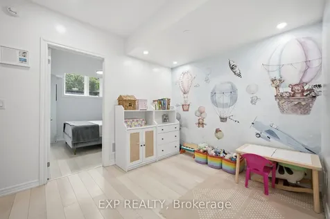 110 Caledonia Park Road Toronto ON M6H 0B2