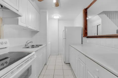 1395 Williamsport Drive Mississauga ON L4X 2T4