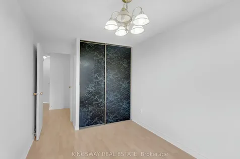 1395 Williamsport Drive Mississauga ON L4X 2T4