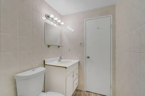 1395 Williamsport Drive Mississauga ON L4X 2T4