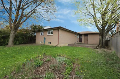 87 Mancroft Crescent Brampton ON L6S 2V2