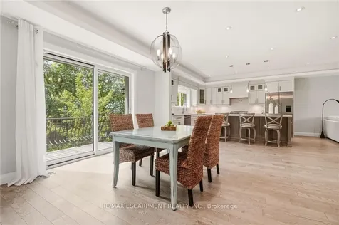2074 Rebecca Street Oakville ON L6L 2A2