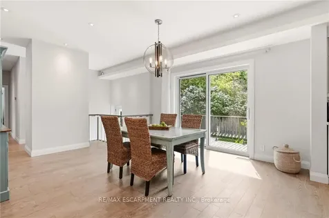 2074 Rebecca Street Oakville ON L6L 2A2