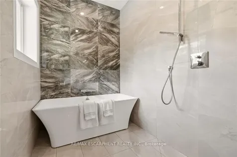 2074 Rebecca Street Oakville ON L6L 2A2