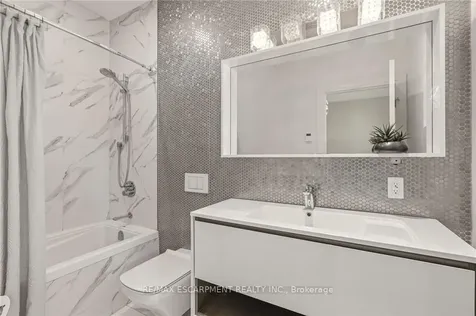 2074 Rebecca Street Oakville ON L6L 2A2