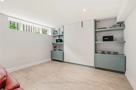 2074 Rebecca Street Oakville ON L6L 2A2