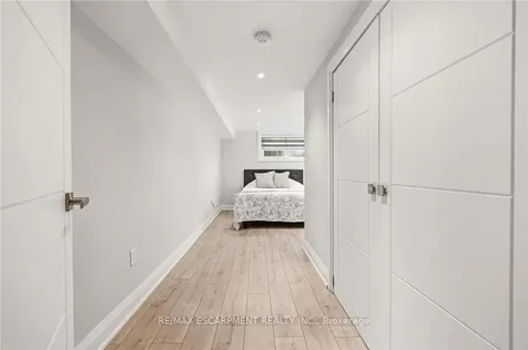 2074 Rebecca Street Oakville ON L6L 2A2