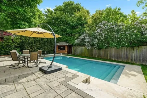 2074 Rebecca Street Oakville ON L6L 2A2