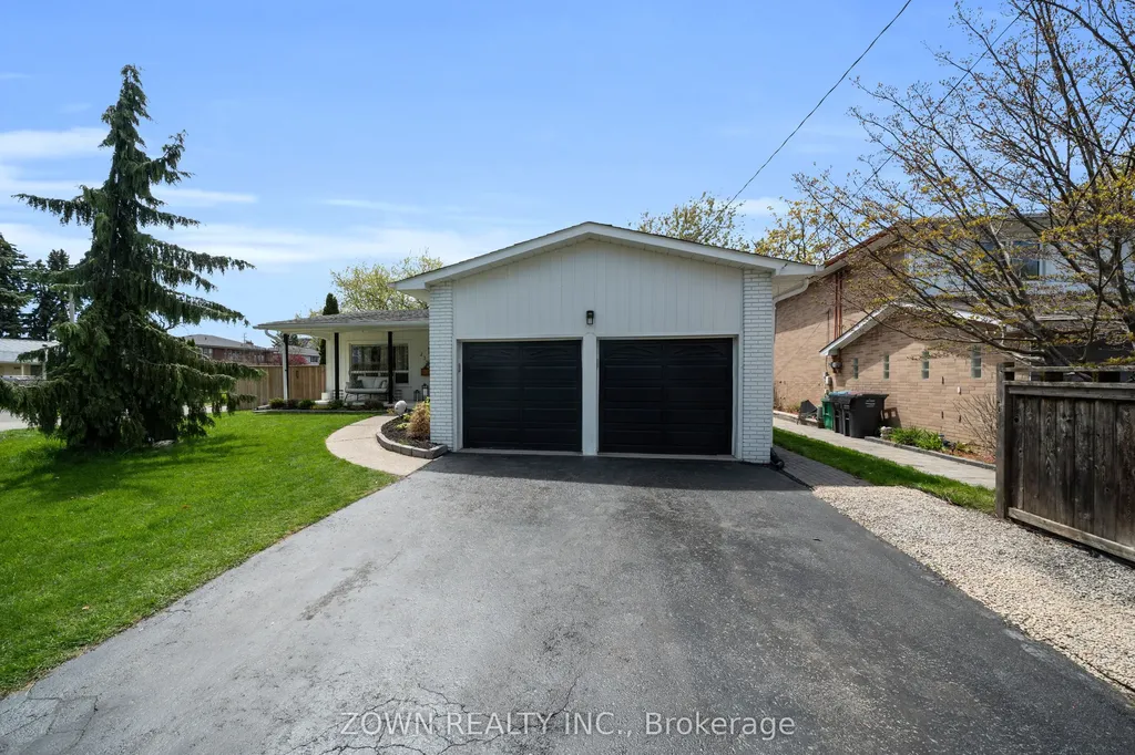 2330 Edenhurst Drive Mississauga ON L5A 2K9