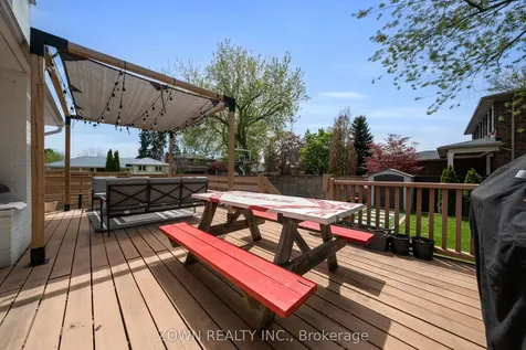 2330 Edenhurst Drive Mississauga ON L5A 2K9