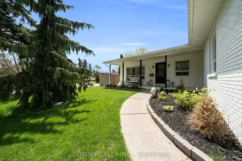 2330 Edenhurst Drive Mississauga ON L5A 2K9