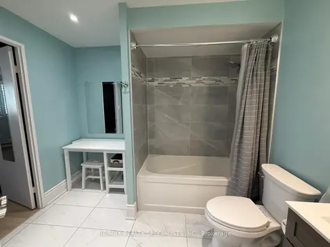 2170 Bromsgrove Road Mississauga ON L5J 4J2