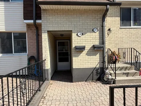 2170 Bromsgrove Road Mississauga ON L5J 4J2