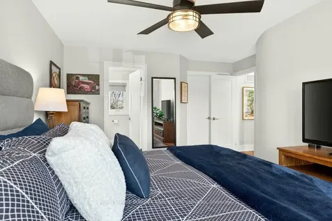 1078 Augustus Drive Burlington ON L7S 2L1