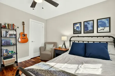 1078 Augustus Drive Burlington ON L7S 2L1