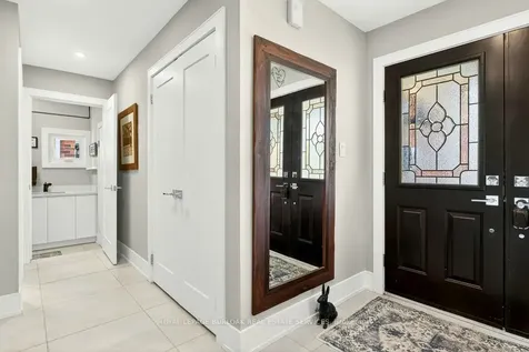 1078 Augustus Drive Burlington ON L7S 2L1