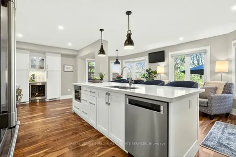 1078 Augustus Drive Burlington ON L7S 2L1