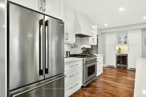 1078 Augustus Drive Burlington ON L7S 2L1