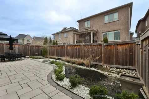 3205 Violet Gardens Oakville ON L6M 1L5