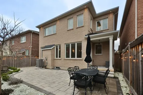 3205 Violet Gardens Oakville ON L6M 1L5