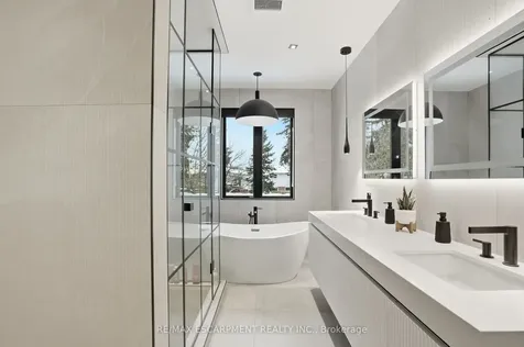 20B Broadview Avenue Mississauga ON L5H 2S8