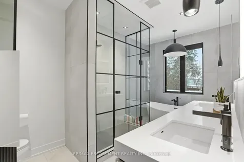 20B Broadview Avenue Mississauga ON L5H 2S8