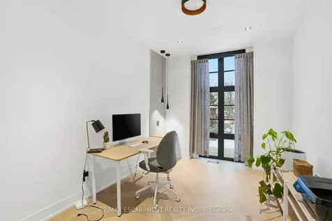 20B Broadview Avenue Mississauga ON L5H 2S8