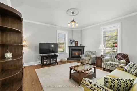 272 Pine Street Milton ON L9T 1K5