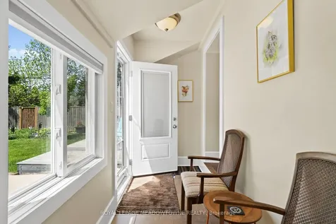 272 Pine Street Milton ON L9T 1K5