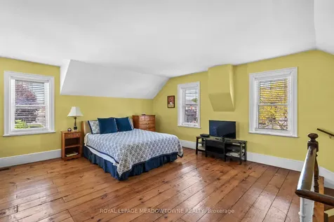 272 Pine Street Milton ON L9T 1K5