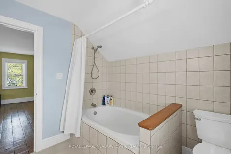 272 Pine Street Milton ON L9T 1K5