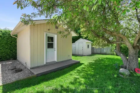 272 Pine Street Milton ON L9T 1K5