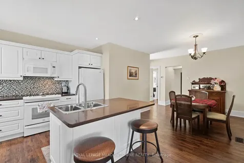 272 Pine Street Milton ON L9T 1K5