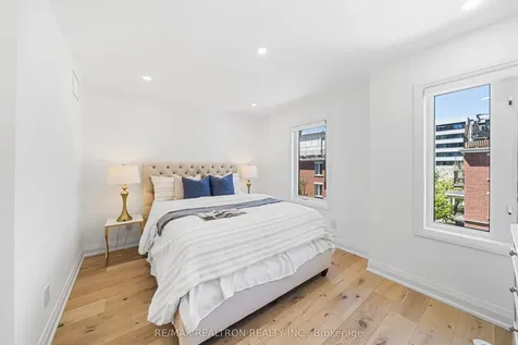 25 Laidlaw Street Toronto ON M6K 1X3