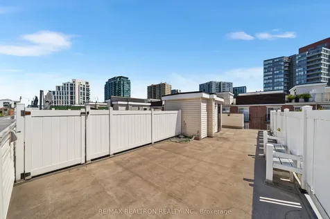 25 Laidlaw Street Toronto ON M6K 1X3