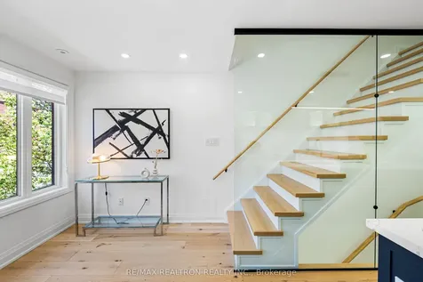 25 Laidlaw Street Toronto ON M6K 1X3