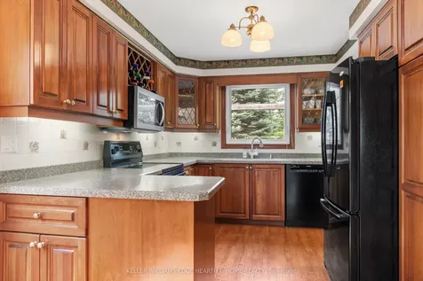 2170 Belgrave Court Burlington ON L7P 3R5