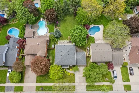 2170 Belgrave Court Burlington ON L7P 3R5
