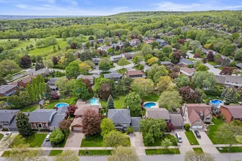 2170 Belgrave Court Burlington ON L7P 3R5